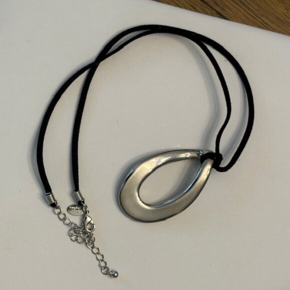 Lia Sophia "TORQUE" Necklace - Picture 5 of 8